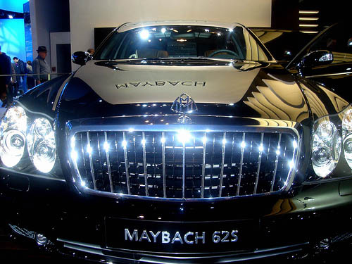 Maybach Detroit avtomobil sergisinde